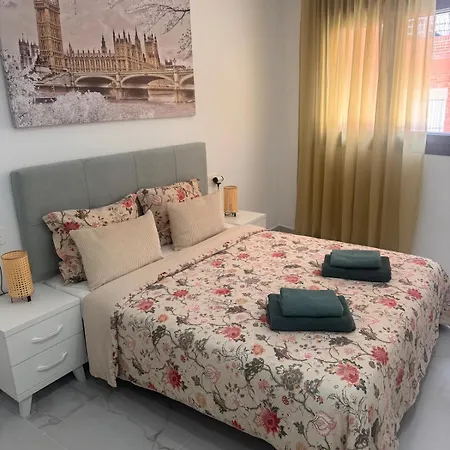 Playa Del Cura View דירה *