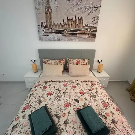 Playa Del Cura View דירה