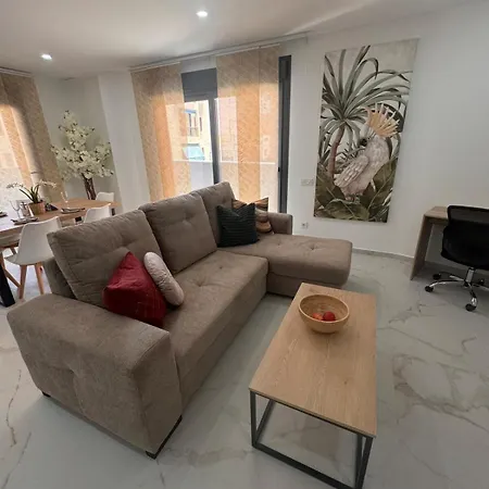 Playa Del Cura View דירה טורבייחה